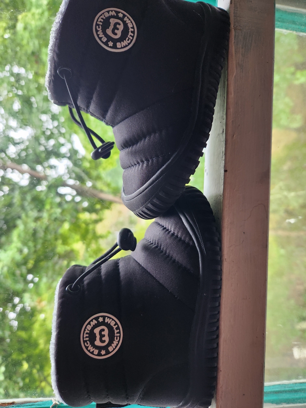 Kids Black Puffer Booties with Toggle Closure - Brand Unspecified (12-24months)